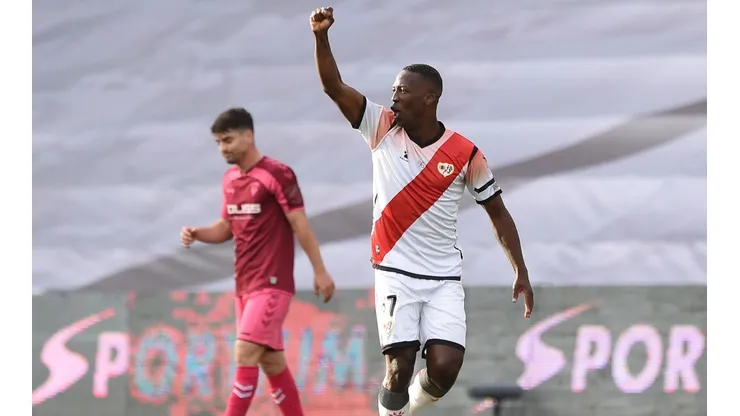 Luis Advíncula en Rayo Vallecano.