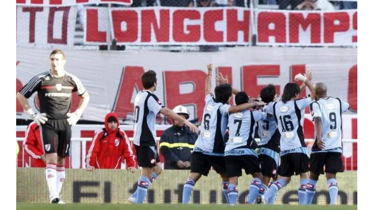 El tuit de Belgrano a las 00:00 por los 10 años del descenso de River