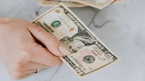 El dólar blue por ahora mantiene el precio con el que cerró la jornada de ayer (Fuente: Pexels)