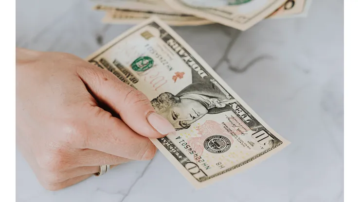 El dólar blue por ahora mantiene el precio con el que cerró la jornada de ayer (Fuente: Pexels)