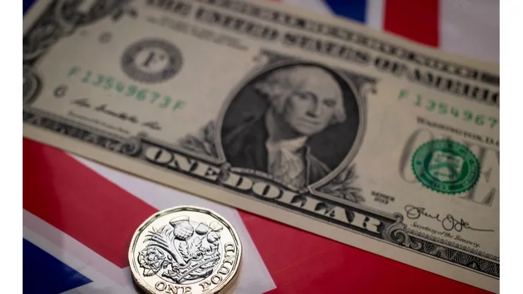 El dólar blue cotiza $163 para la compra y $166 para la venta (Fuente: Getty Images)