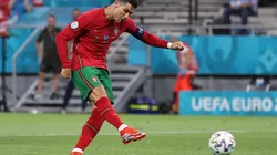De la mano de Cristiano Ronaldo por un clarísimo penal, Portugal se pone en ventaja