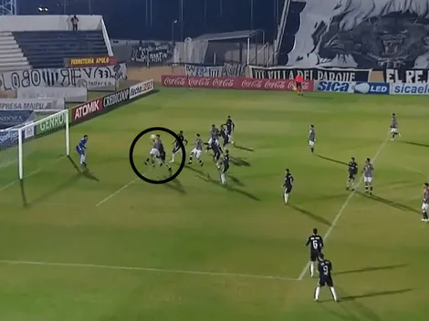 Video: metió un golazo de cabeza pero se lo anularon... ¡por una supuesta mano!