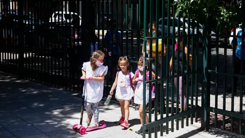 Vuelven las clases presenciales en diez municipios más de la Provincia de Buenos Aires. (Getty Images)