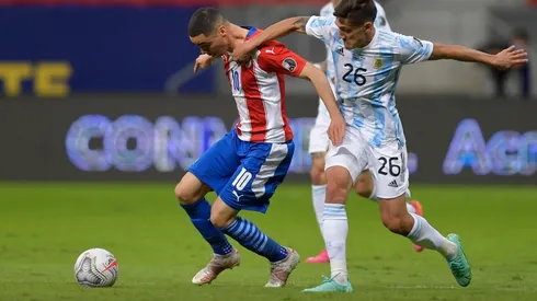 Gran partido de Molina por el sector derecho argentino.