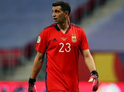 La frase de Emi Martínez en la foto junto a todos los arqueros de la Selección