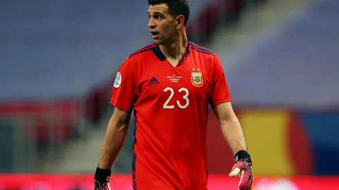 La frase de Emi Martínez en la foto junto a todos los arqueros de la Selección