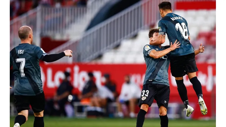 El festejo de los jugadores de Rayo Vallecano.