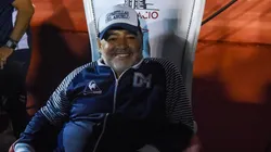 Maradona en su paso por Gimnasia, en el duelo ante Huracán donde elogió a Briasco