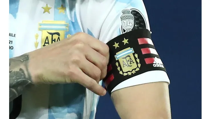 Fue capitán de la Selección y aseguró que Argentina no es poderosa.