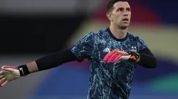 Emiliano Martínez con muchísima confianza: "Una vez que entro a la cancha, para mí el arco mide igual en todos lados"