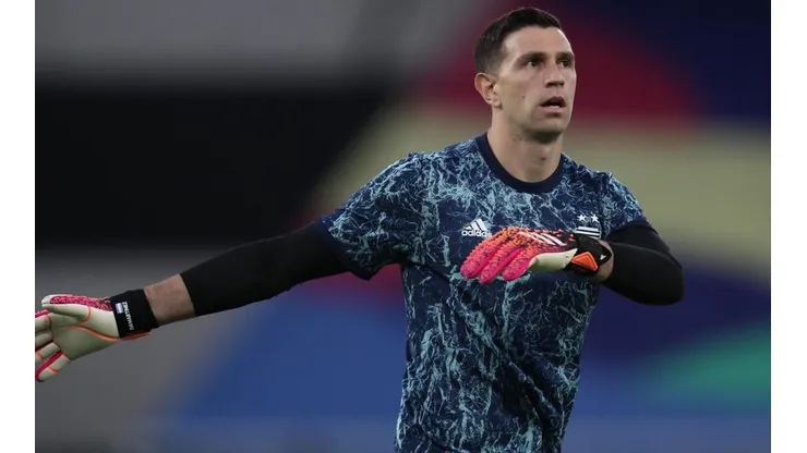 Emiliano Martínez con muchísima confianza: "Una vez que entro a la cancha, para mí el arco mide igual en todos lados"