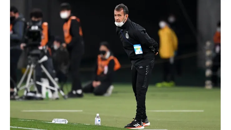 Batista confirmó la lista con la presencia de Alario