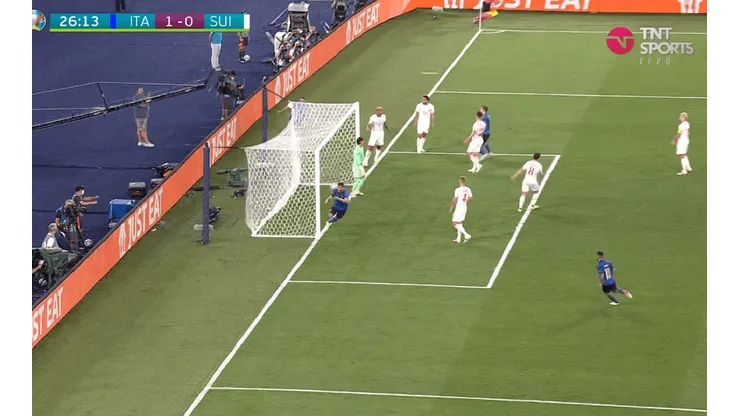 Festeja Locatelli después de su gol