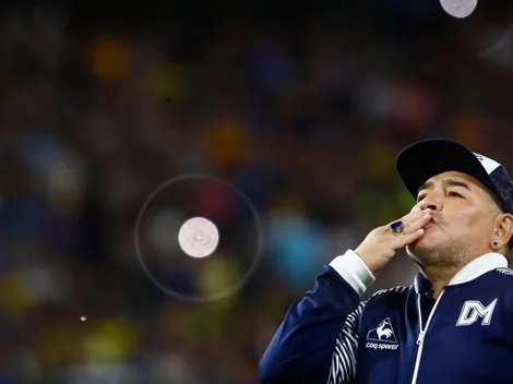 "Se puso a saltar en la cama del hotel": así reaccionó Maradona tras el descenso de River