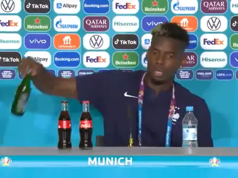 Video: Pogba hizo la gran Cristiano y sacó una botella en plena conferencia de prensa
