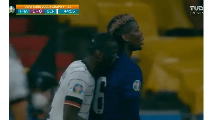 El momento de la mordida de Rudiger a Pogba.