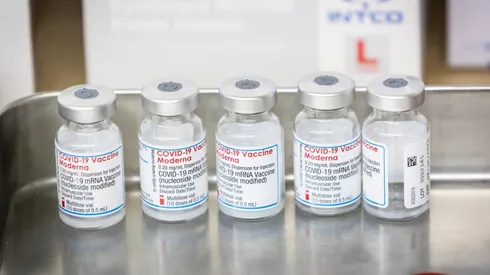 La vacunación libre sin turnos ya rige en la Provincia de Buenos Aires para mayores de 60 años (Fuente: Getty Images)