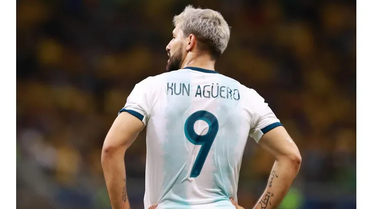 ¿Jugará el Kun de titular?