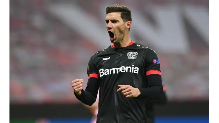 Lucas Alario en Bayer Leverkusen.