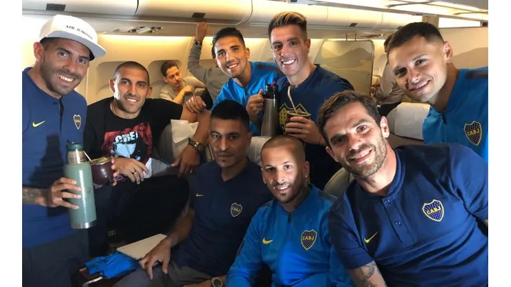 "¡Hola, Madrid!", publicaba la cuenta oficial de Boca en Twitter tras el arribo a Madrid (Foto: Boca vía Twitter)