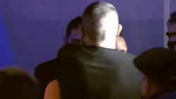 El abrazo entre Juan Román Riquelme y Carlos Tevez.