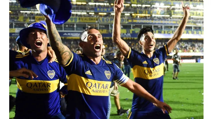 Tevez y sus títulos en Boca. (Getty Images)