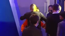 Carlos Tevez y Juan Román Riquelme tuvieron un abrazo muy esperado por todo el hincha de Boca