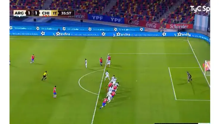 La defensa argentina se durmió y de pelota parada Chile lo empató