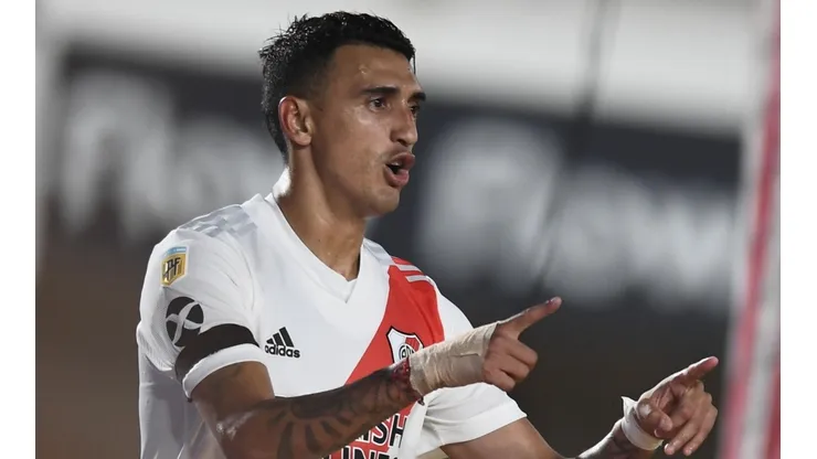 Matías Suárez festejando un gol en River.