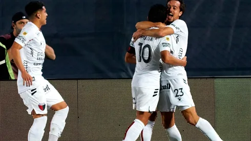 El festejo de los jugadores de Colón.