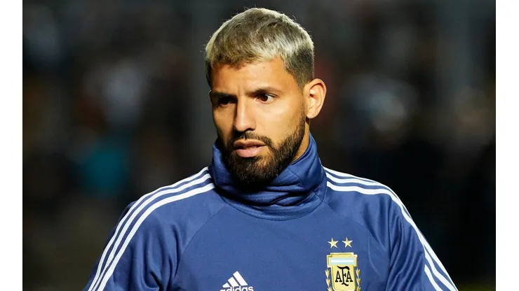 Agüero llegó al país y dejó clara su postura: "Nosotros como jugadores queremos jugar"