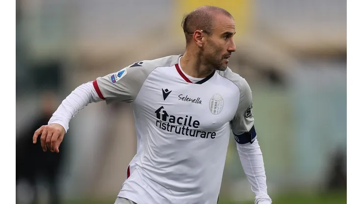 Rodrigo Palacio durante un partido de Bologna.