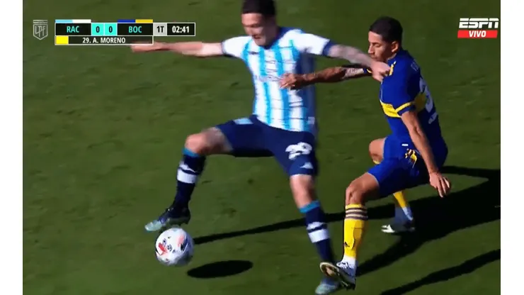 El momento del manotazo.