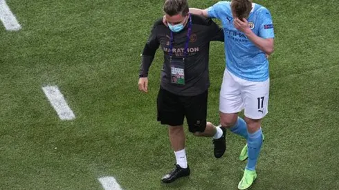 De Bruyne se retiró llorando del campo ayer.