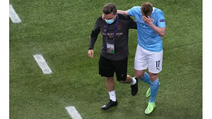De Bruyne se retiró llorando del campo ayer.
