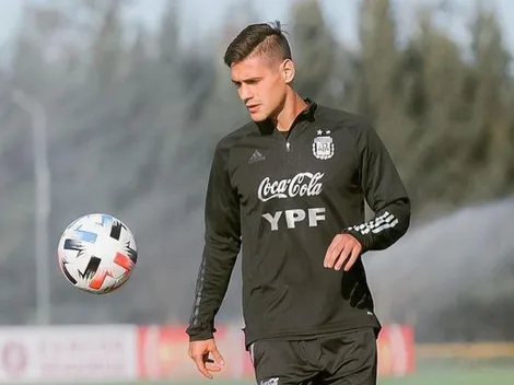 Martínez Quarta subió foto con la Selección y todos se quedaron con un detalle del fondo