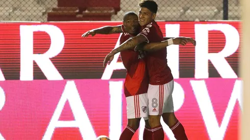 De La Cruz le respondió en dos minutos a todos los que le pegan a Carrascal