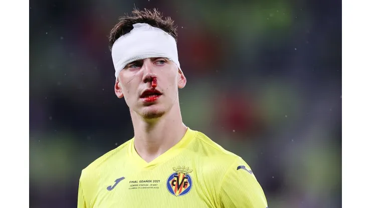 Foyth ensangrentado luego del golpe con Pogba