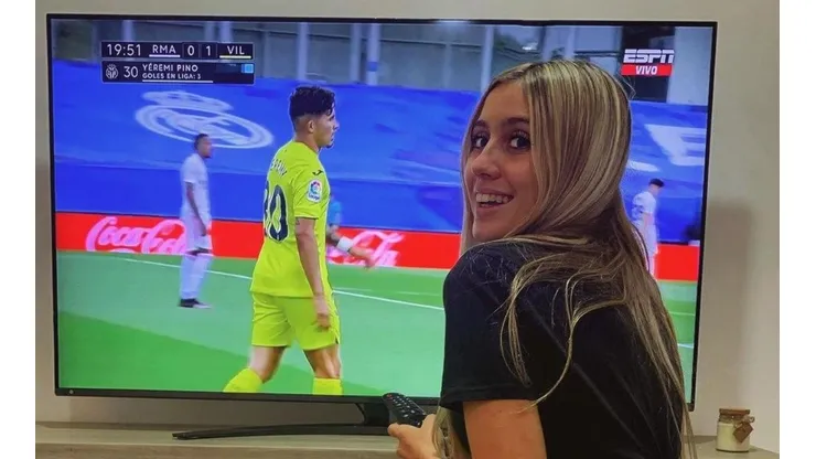 Morena Beltrán entendió todo con un tuit: "Ingleses flameando banderas argentinas"