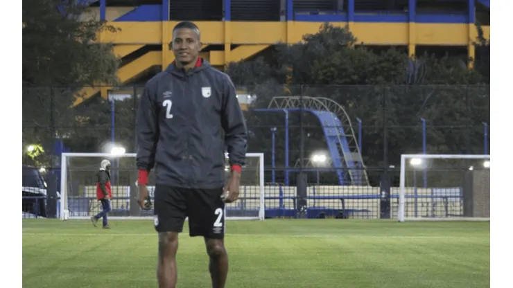 Los hinchas de River cargaron a Boca porque Santa Fe se entrenó en Casa Amarilla