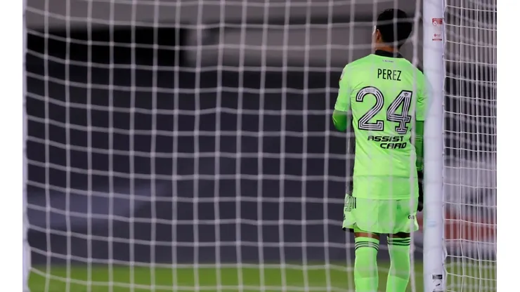 Para poner en un cuadro: la foto de Enzo Pérez apenas el árbitro pitó el final