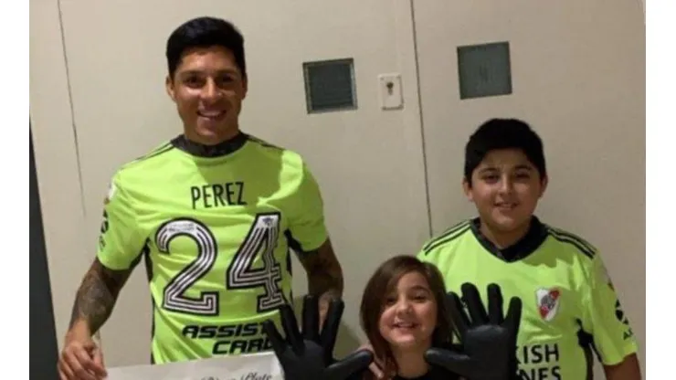 Foto: Enzo Pérez se llevó practicamente todo del vestuario de River