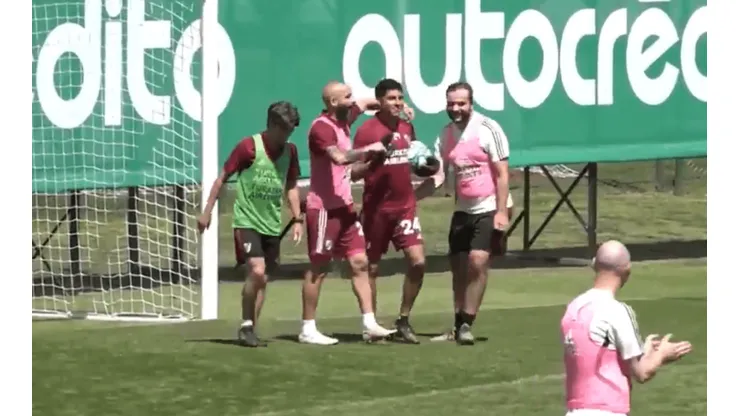 Video viral: así atajaba Enzo Pérez en los entrenamientos informales de River