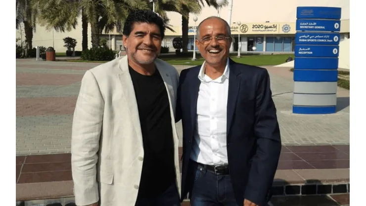 Daniel Arcucci junto a Diego Maradona.