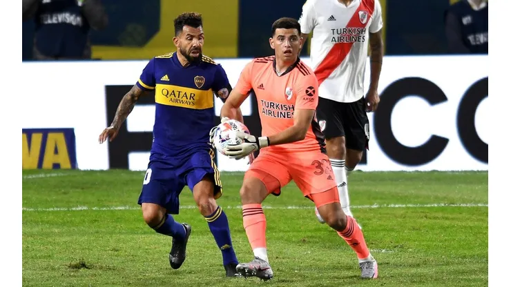 Leo Díaz tuvo 4 duelos frente a Tévez. ¿Cómo le fue al pibe en su debut?