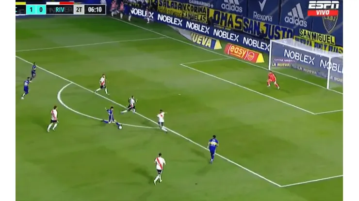 La enorme atajada de Alan Leonardo Díaz.