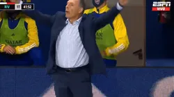 Apáguenle la tele a Bilardo: el tiro libre de Villa se fue afuera, pero Russo gritó gol