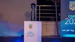 El trofeo de la Copa de la Liga Profesional de Fútbol, ¿Quién lo ganará? (Foto: Liga Profesional de Fútbol).