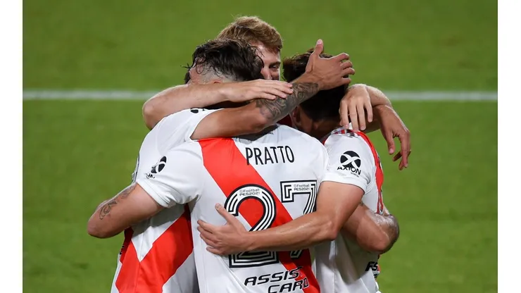 Alario, Suárez y más: los comentarios riverplatenses en el posteo de Pratto
